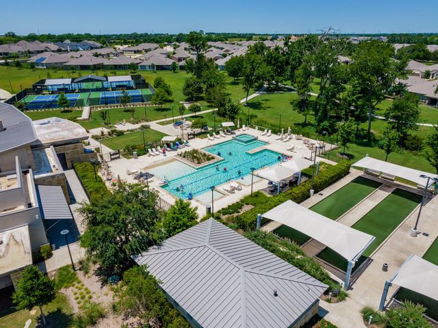 200 Sleepy Willow Lane, Mckinney, TX 75071