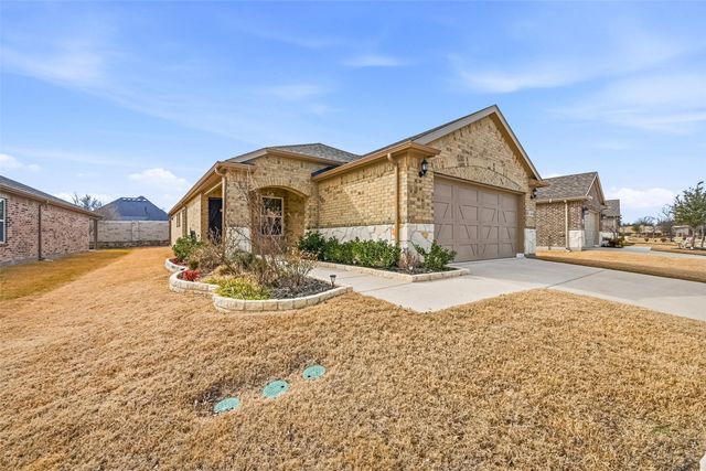 200 Sleepy Willow Lane, Mckinney, TX 75071