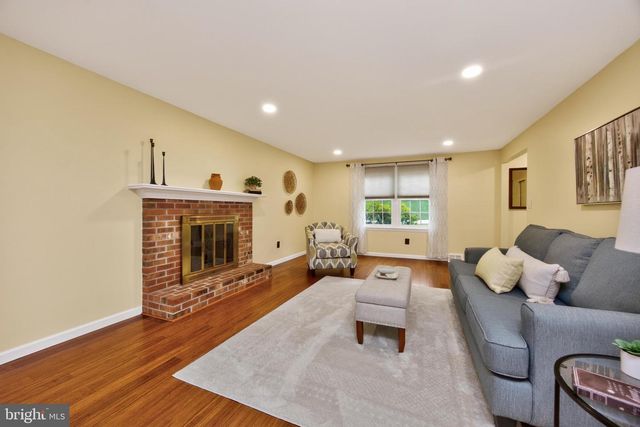 330 HUFFMAN DR, Exton, PA 19341