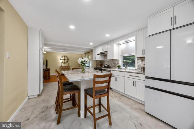 330 HUFFMAN DR, Exton, PA 19341
