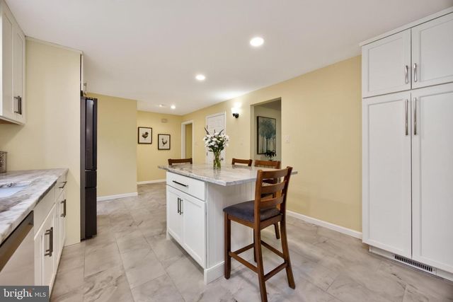 330 HUFFMAN DR, Exton, PA 19341