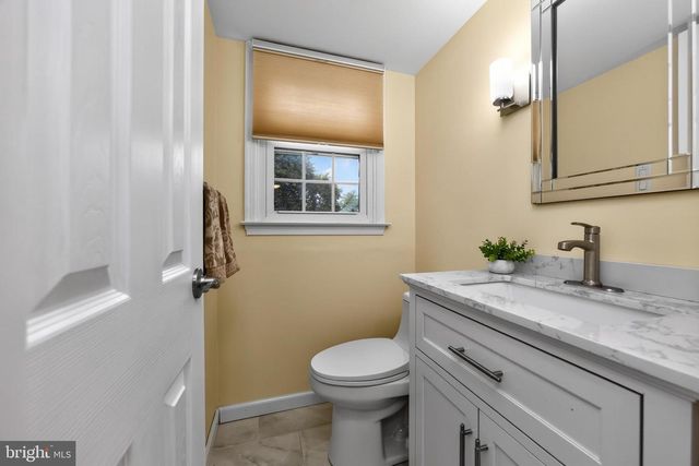 330 HUFFMAN DR, Exton, PA 19341