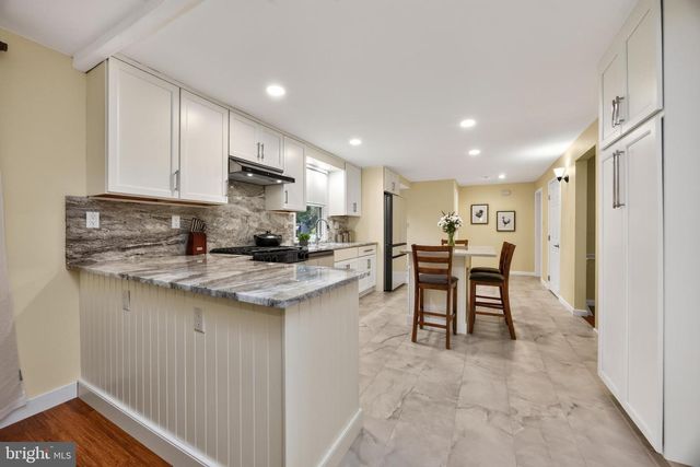 330 HUFFMAN DR, Exton, PA 19341