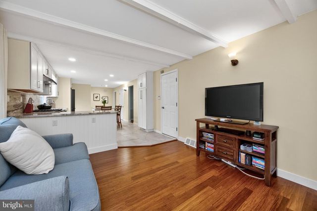 330 HUFFMAN DR, Exton, PA 19341