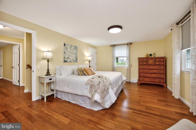 330 HUFFMAN DR, Exton, PA 19341