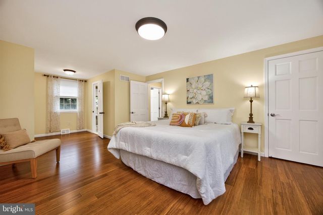 330 HUFFMAN DR, Exton, PA 19341