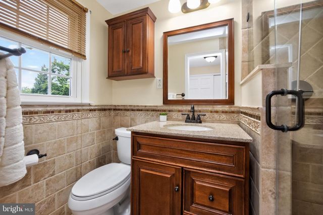 330 HUFFMAN DR, Exton, PA 19341