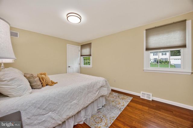 330 HUFFMAN DR, Exton, PA 19341