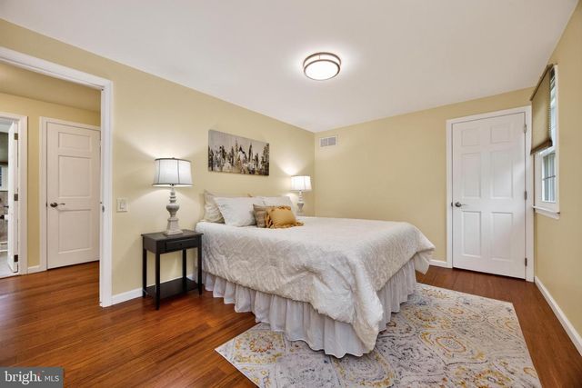 330 HUFFMAN DR, Exton, PA 19341