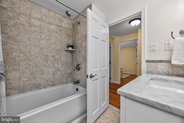 330 HUFFMAN DR, Exton, PA 19341