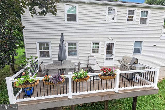330 HUFFMAN DR, Exton, PA 19341