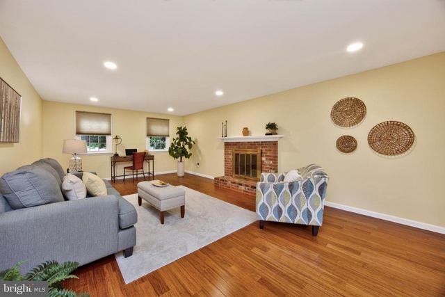 330 HUFFMAN DR, Exton, PA 19341