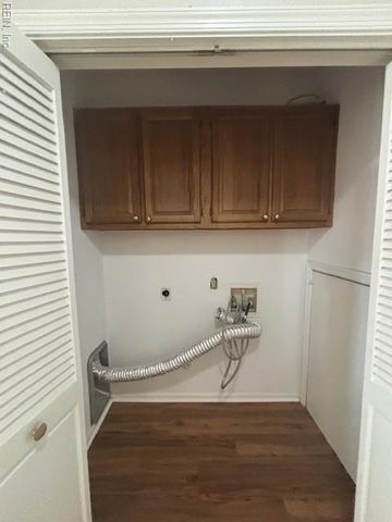 1041 Tottenham LN, Virginia Beach, VA 23454