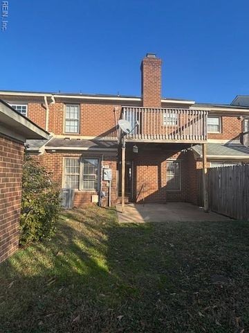 1041 Tottenham LN, Virginia Beach, VA 23454