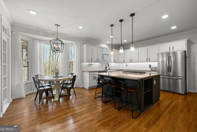 375 Woodcreek Lane, Fayetteville, GA 30215