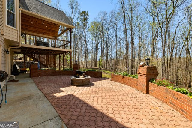 375 Woodcreek Lane, Fayetteville, GA 30215