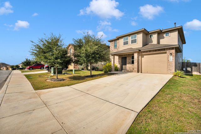 15668 Crimson Topaz, San Antonio, TX 78253