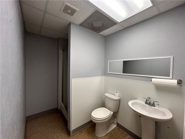 607 Railroad Dr, Portland, TX 78374