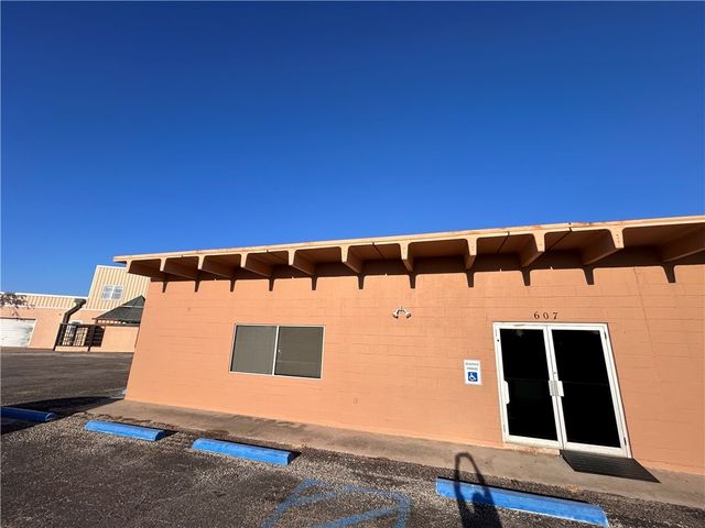 607 Railroad Dr, Portland, TX 78374