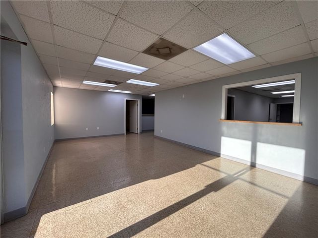 607 Railroad Dr, Portland, TX 78374