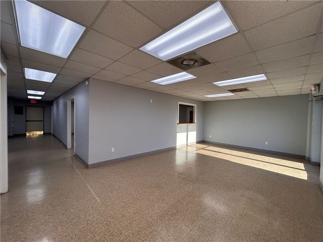 607 Railroad Dr, Portland, TX 78374