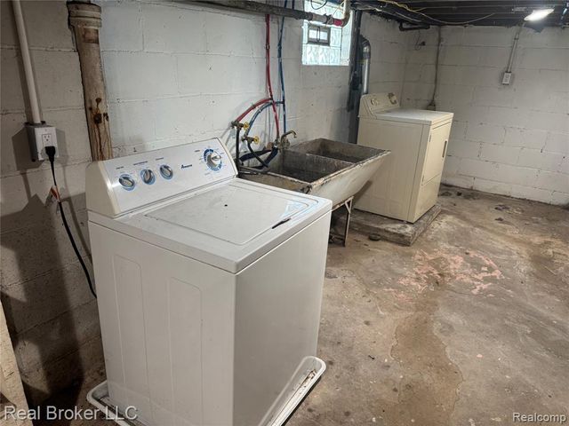 465 S Marshall Street, Pontiac, MI 48342