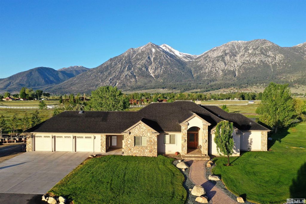 615 W Fork Vista Lane, Gardnerville, NV 89460