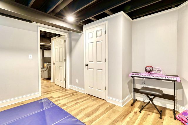 W157N7420 Stonewood CIRCLE, Menomonee Falls, WI 53051