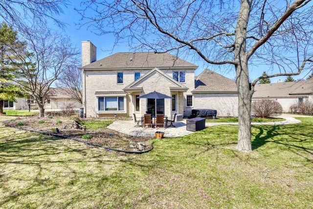 W157N7420 Stonewood CIRCLE, Menomonee Falls, WI 53051