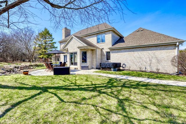 W157N7420 Stonewood CIRCLE, Menomonee Falls, WI 53051