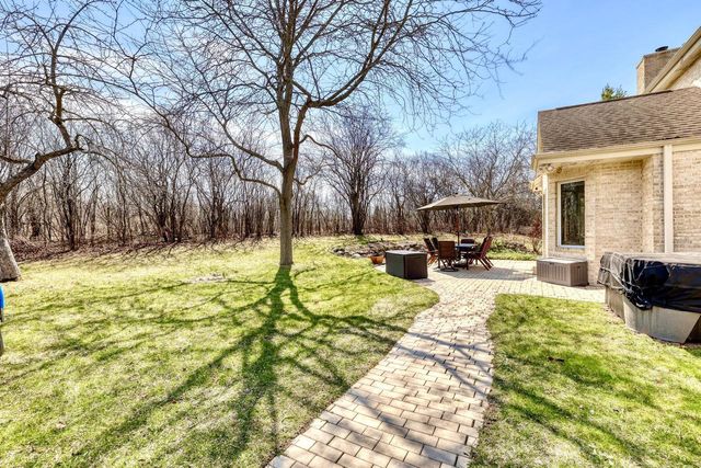 W157N7420 Stonewood CIRCLE, Menomonee Falls, WI 53051
