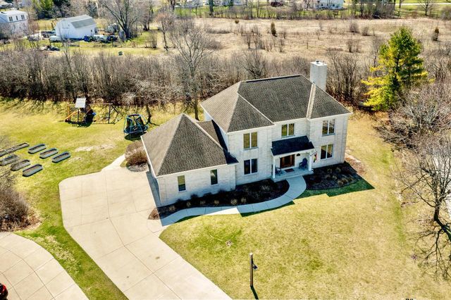 W157N7420 Stonewood CIRCLE, Menomonee Falls, WI 53051