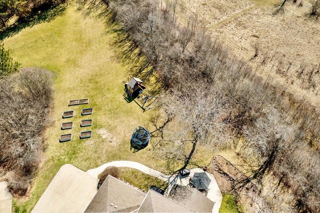 W157N7420 Stonewood CIRCLE, Menomonee Falls, WI 53051
