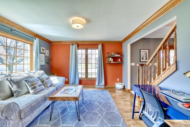 W157N7420 Stonewood CIRCLE, Menomonee Falls, WI 53051