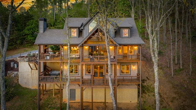 608 Blue Ridge Heights Drive, Blue Ridge, GA 30513