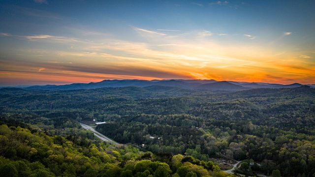 608 Blue Ridge Heights Drive, Blue Ridge, GA 30513