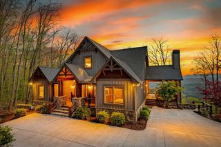 608 Blue Ridge Heights Drive, Blue Ridge, GA 30513