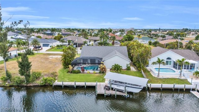 4122 SW 23rd PL, Cape Coral, FL 33914