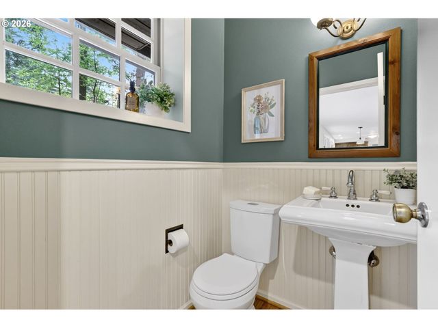 137 DEL PRADO St, Lake Oswego, OR 97035