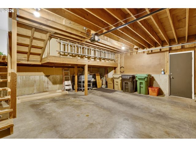 137 DEL PRADO St, Lake Oswego, OR 97035