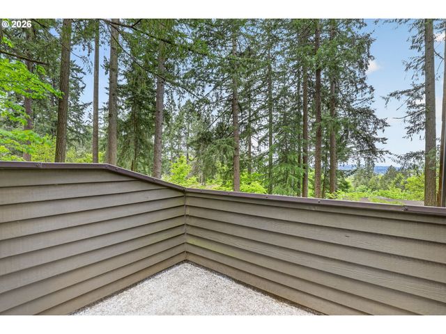 137 DEL PRADO St, Lake Oswego, OR 97035