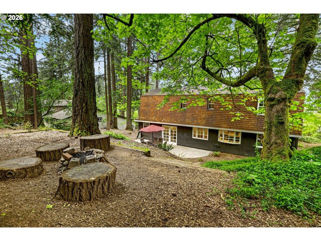 137 DEL PRADO St, Lake Oswego, OR 97035