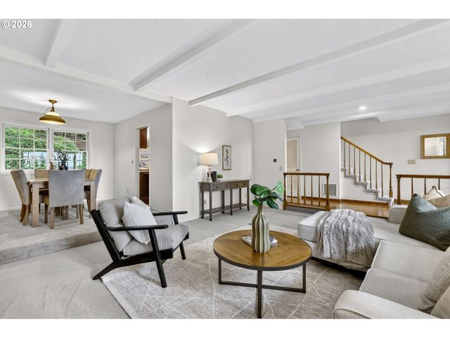 137 DEL PRADO St, Lake Oswego, OR 97035