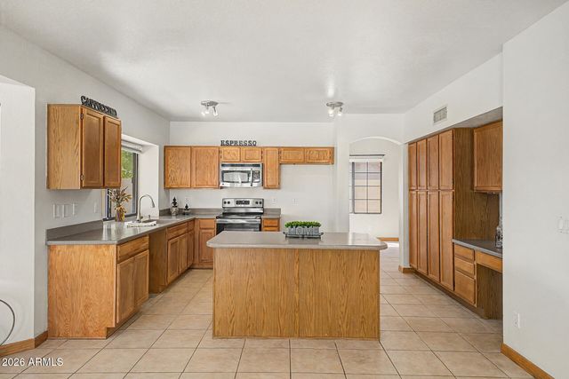 9555 S PALM Drive, Tempe, AZ 85284