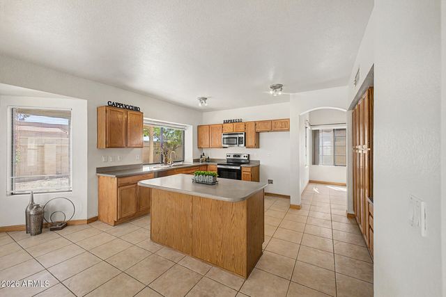 9555 S PALM Drive, Tempe, AZ 85284