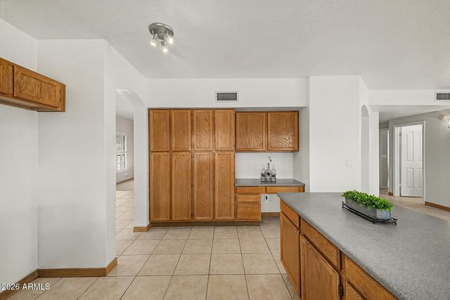 9555 S PALM Drive, Tempe, AZ 85284