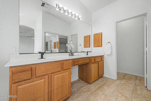 9555 S PALM Drive, Tempe, AZ 85284