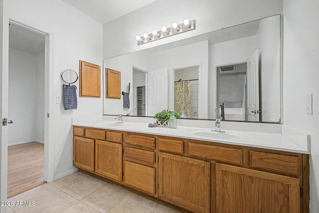 9555 S PALM Drive, Tempe, AZ 85284