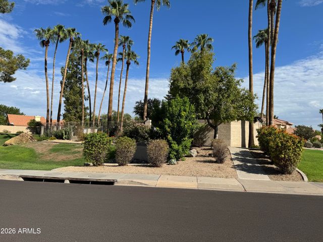 9555 S PALM Drive, Tempe, AZ 85284