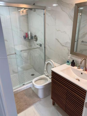 150 Ocean Lane Drive 8B, Key Biscayne, FL 33149